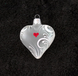 Srdce biely ornament, srdiečko s menom, biely text